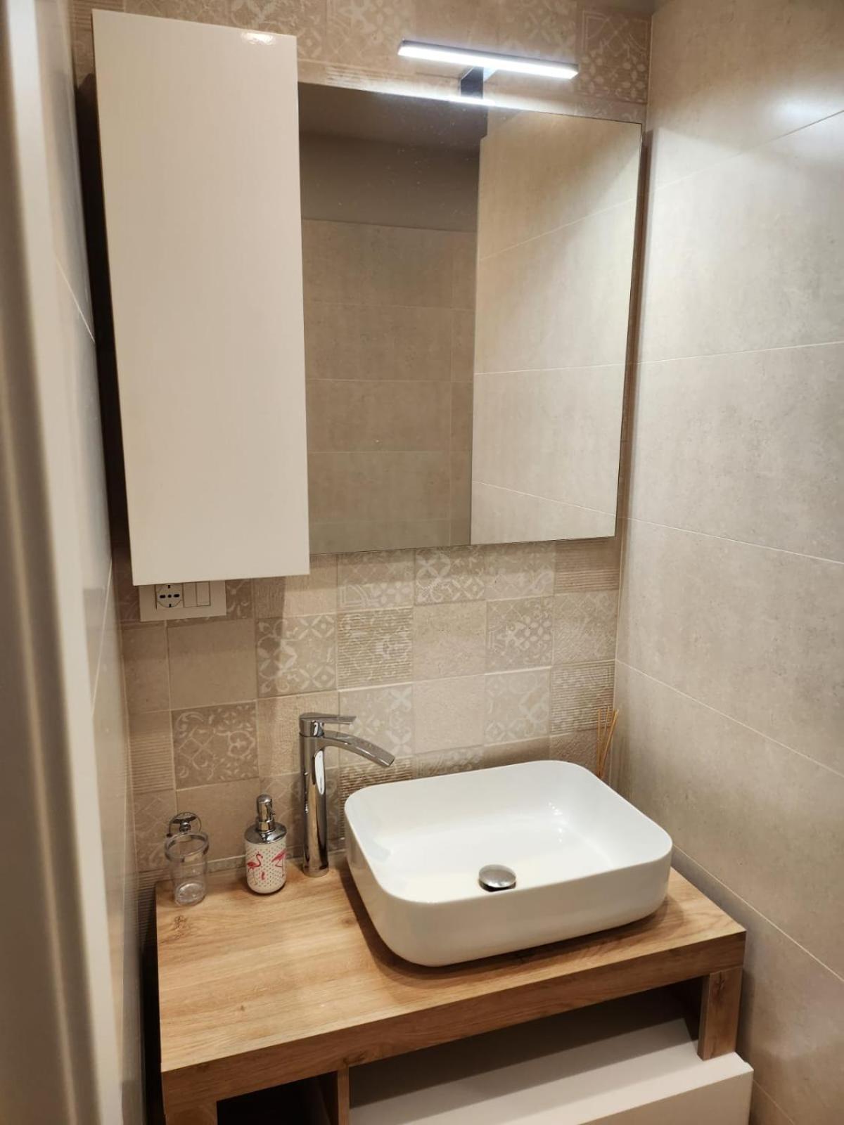 Berry Rooms Cagliari Buitenkant foto